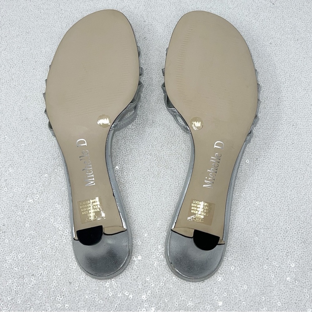 Michelle D sandals/ kitten heels silver leather with floral detail size 7 - Picture 6 of 15